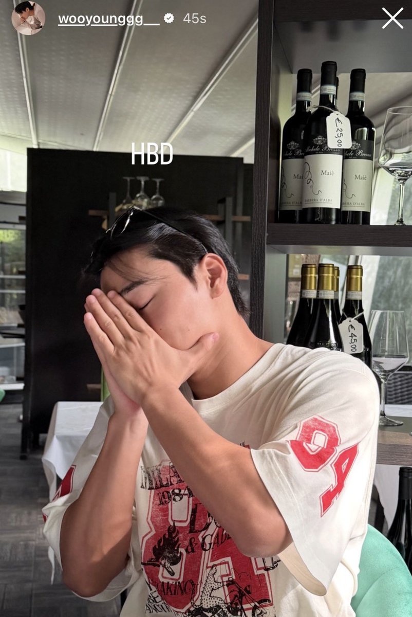 zozotuna's tweet photo. ik wooyoung's always tryna be nonchalant but bro didn't even tag him like 😭😭 it's giving "making it completely absolutely definitely sure that nobody will suspect we are anything but friends" https://t.co/oebp5FzAuk
