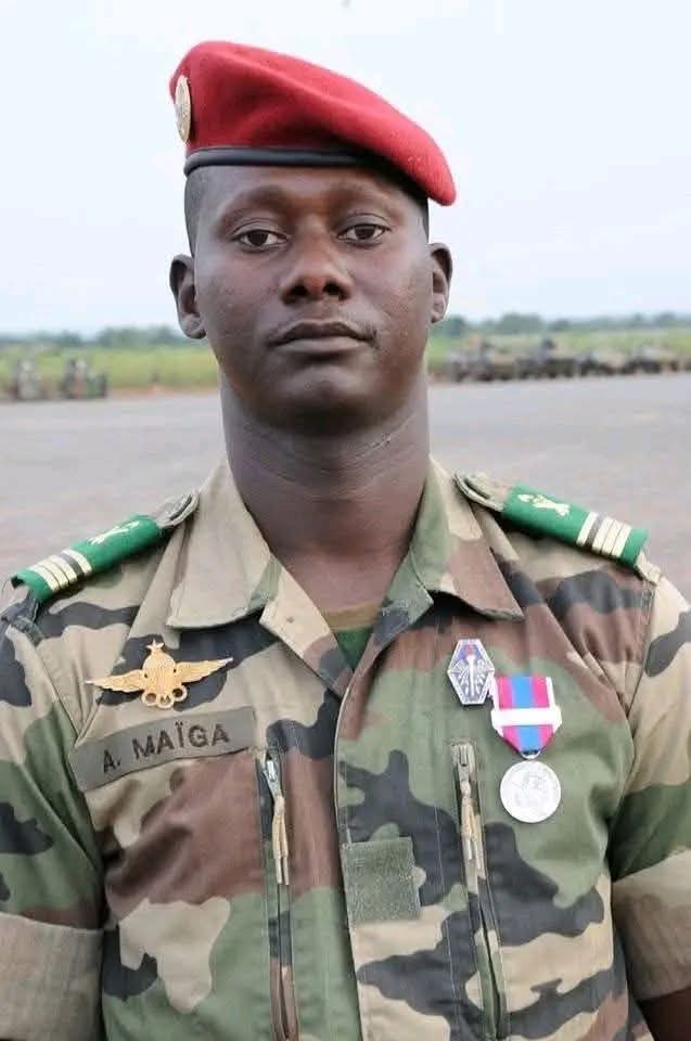 EmirAdoul's tweet photo. Le colonel Attaher Maiga , commandant de zone de Kidal a Anefif depuis le retrait des FAMAS de kidal en avril 2026. Bravo à tous les officiers supérieurs du théâtre Est de l’opération Dougoukoloko, bravo au nouveau com théâtres le col major Abdoul karim Traoré. https://t.co/Yz6uscrYHS