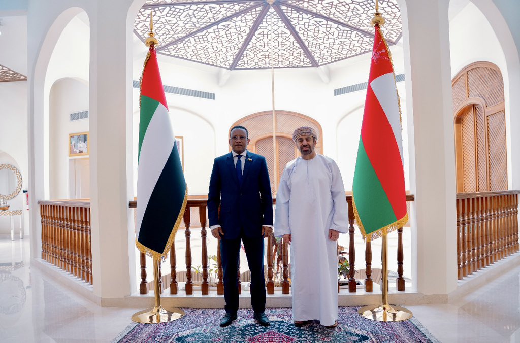 OmanEmbassyUAE's tweet photo. استقبل سعادة رئيس البعثة صباح اليوم سعادة الدكتور جمال بكر عبدالله، سفير جمهورية إثيوبيا الفيدرالية الديمقراطية لدى دولة الإمارات العربية المتحدة، جرى خلال اللقاء بحث وتبادل وجهات النظر بشأن المستجدات على الساحتين الإقليمية والدولية والأمور ذات الاهتمام المشترك. https://t.co/sCaGjOhs63