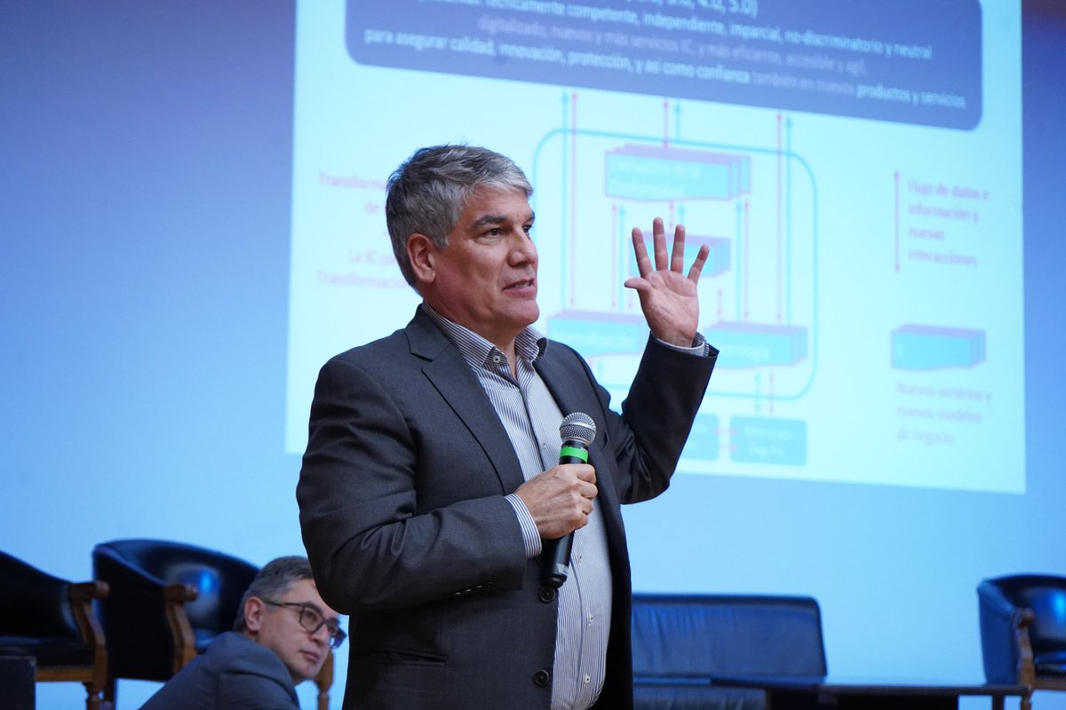 INMdeColombia's tweet photo. Realizamos en el @inmdeColombia el taller #InfraestructuradeCalidad en Era Digital, liderado por @ptb_q5 y los pilares de la Infraestructura de la Calidad, para reflexionar sobre los retos y capacidades que necesita el país para avanzar hacia una IC más digital e interoperable https://t.co/ULJixsuotX