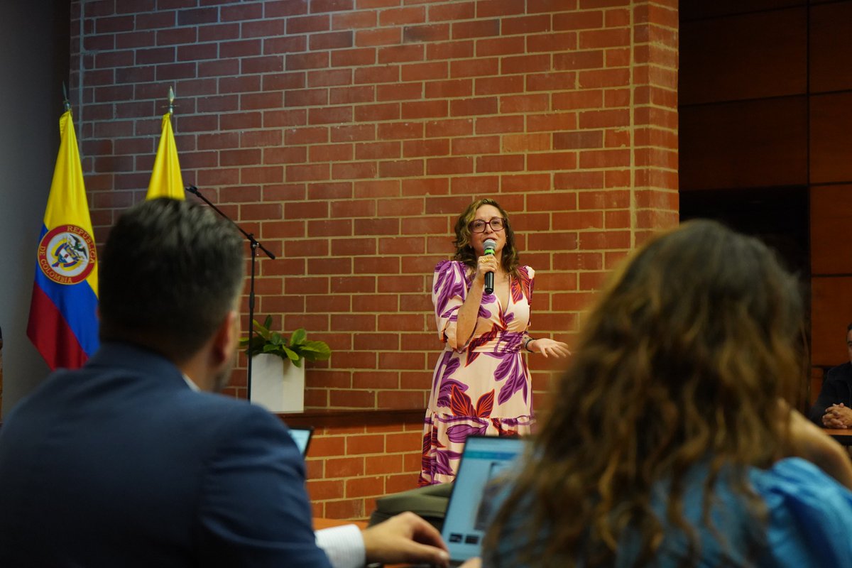 INMdeColombia's tweet photo. Realizamos en el @inmdeColombia el taller #InfraestructuradeCalidad en Era Digital, liderado por @ptb_q5 y los pilares de la Infraestructura de la Calidad, para reflexionar sobre los retos y capacidades que necesita el país para avanzar hacia una IC más digital e interoperable https://t.co/ULJixsuotX