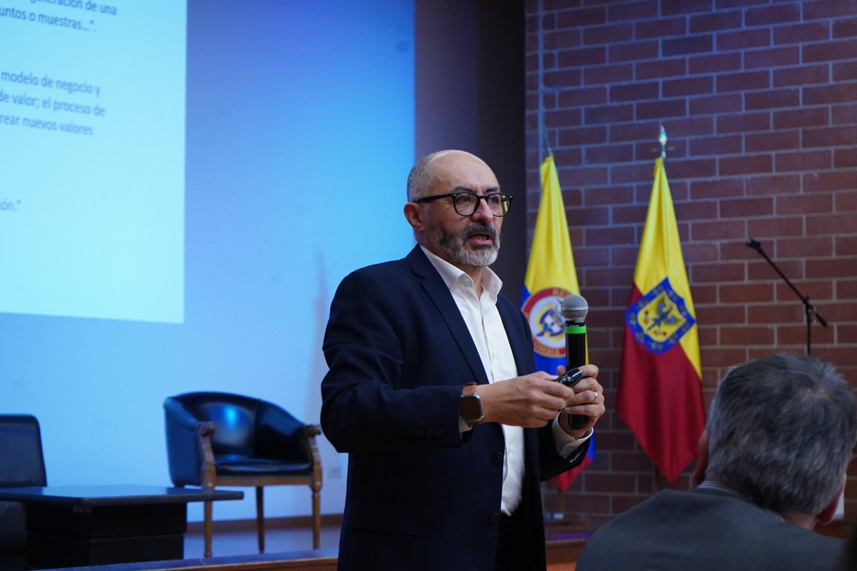 INMdeColombia's tweet photo. Realizamos en el @inmdeColombia el taller #InfraestructuradeCalidad en Era Digital, liderado por @ptb_q5 y los pilares de la Infraestructura de la Calidad, para reflexionar sobre los retos y capacidades que necesita el país para avanzar hacia una IC más digital e interoperable https://t.co/ULJixsuotX