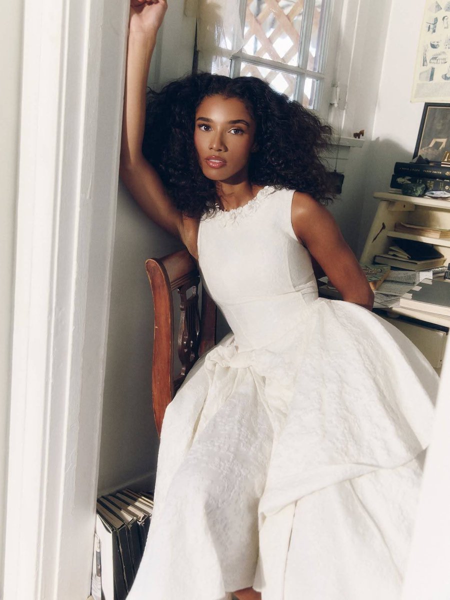 DiscussingMalia's tweet photo. Our girl Malia Baker looking gorgeous for Numero Netherlands https://t.co/dBfIZW9xid