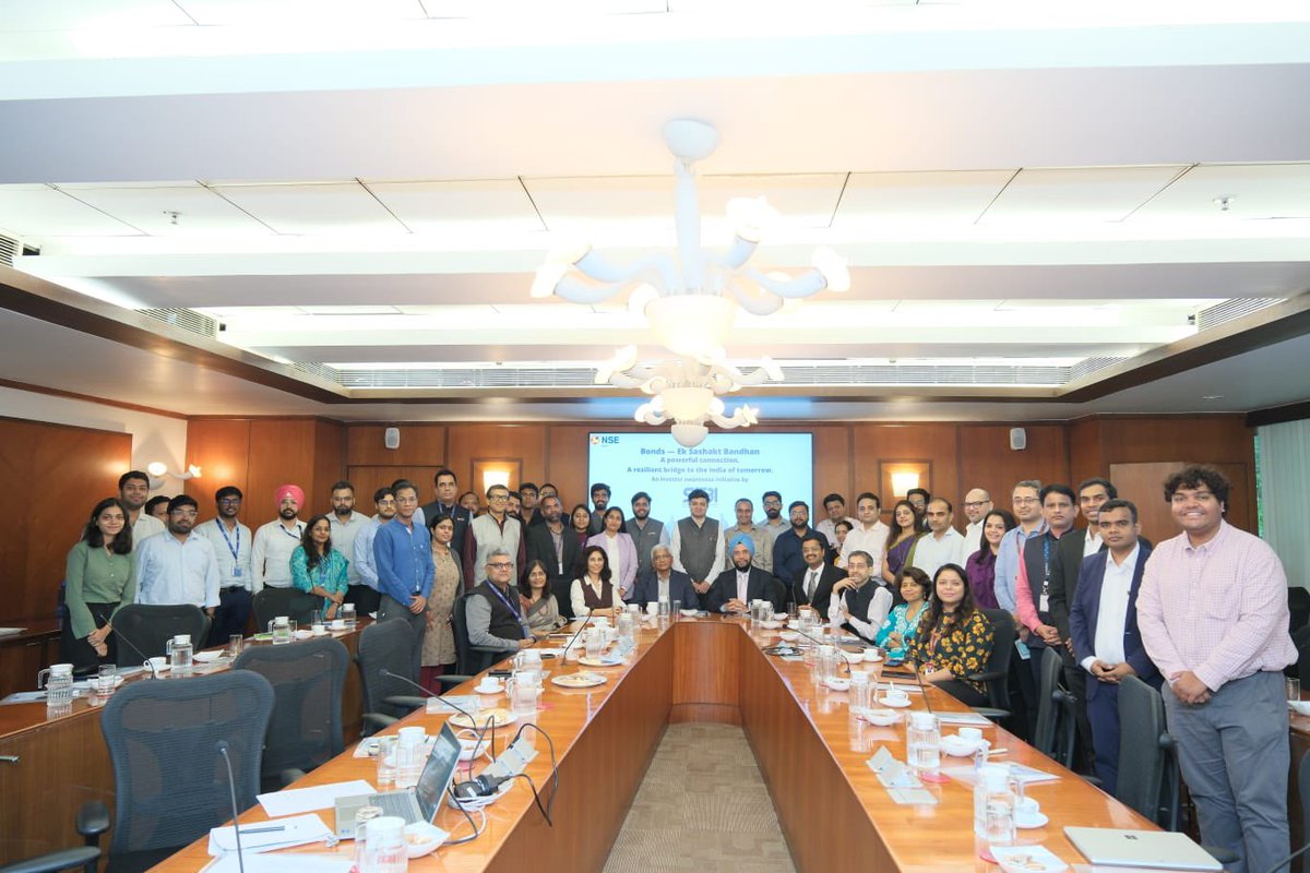 SEBI_updates's tweet photo. SEBI, in collaboration with Market Infrastructure Institutions and other market intermediaries, organised a program aimed at deepening the corporate bond market through investor awareness and issuer outreach.

On this occasion, Shri Amarjeet Singh, WTM SEBI and Shri K. V. R. Murthy, WTM SEBI launched 2 new investor awareness videos on the Corporate Bond Market.

The launch forms part of SEBI's continuing efforts to deepen corporate bonds market. Under this initiative, 6 investor awareness videos were launched earlier. With today's launch of 2 new videos, the initiative now comprises 8 investor awareness videos dedicated to the corporate bond market. These videos can be accessed at SEBI Investor website (https://t.co/PNUUvQgoBu) under “Video Based Learning Modules video → Bonds”

#CorporateBonds #InvestorAwareness #SEBI