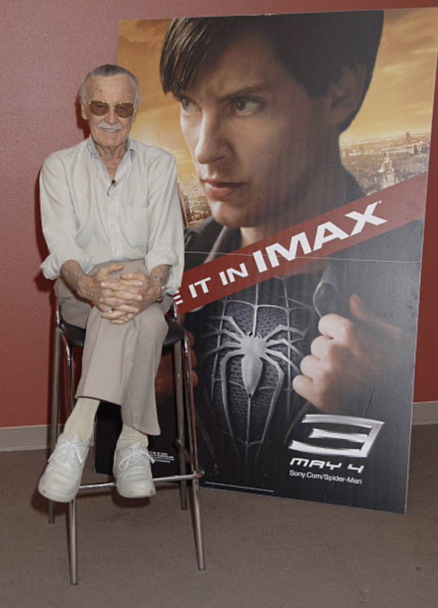 OocTobeyM's tweet photo. Stan Lee posing next to a Spider-Man 3 IMAX poster in 2007

The man who created him, proud of what he became 🕷️ https://t.co/5CNCJso4bE