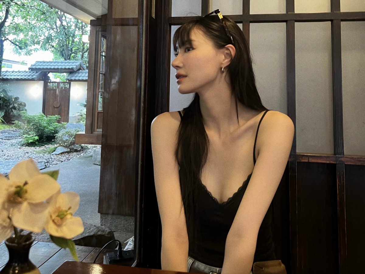 F123Lb's tweet photo. ชอบยัยหมวยลุคนี้มากกก อยากแต่งตัวตามเลยค่ะ https://t.co/ac6ZtfW0tD