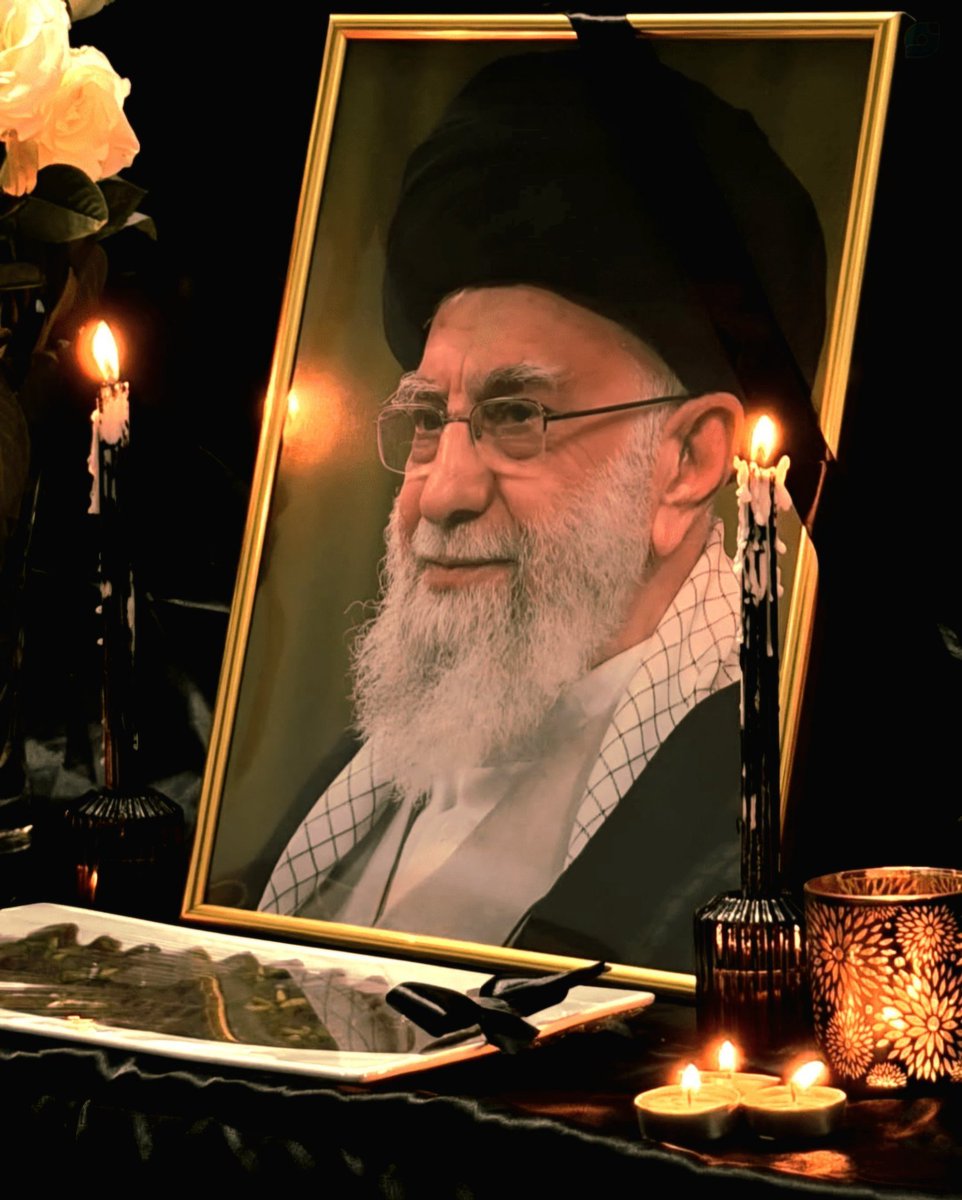 dacterkhosravi's tweet photo. نزدیک‌ترین فاصله‌ای که تا به حال با تو داشته‌ایم، امروز است.
چند قدم تا تابوتت فاصله داریم؛ این نزدیک‌ترینِ دیدارها و آخرینِ آنهاست. بیاییم تا این لحظه را از دست ندهیم.
باید_برخاست#
شهید_ولایت# https://t.co/nMGtHJrBDq
