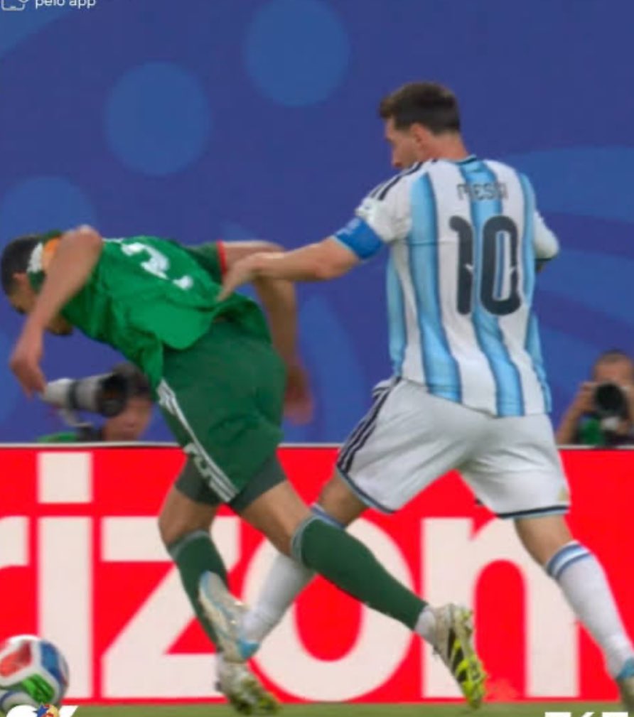 BlueCFM_'s tweet photo. Suspendieron a Quansah 2 partidos (semifinal vs Argentina) y a Messi no le pitaron ni falta JAJAJAJA NO DISIMULAN https://t.co/hzAZJBfM8c
