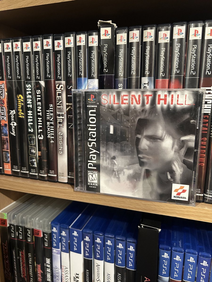 MillsLayne87's tweet photo. @valent1nes The only reason (probably) I have my copy is because the night the PS2 released, my mom and I were in line for one and they ran out when we were like fifth back. I was mad, and instead of saving my money, I bought Silent Hill and THPS 2. Best decision I could’ve made that night. https://t.co/578rX1cZTq