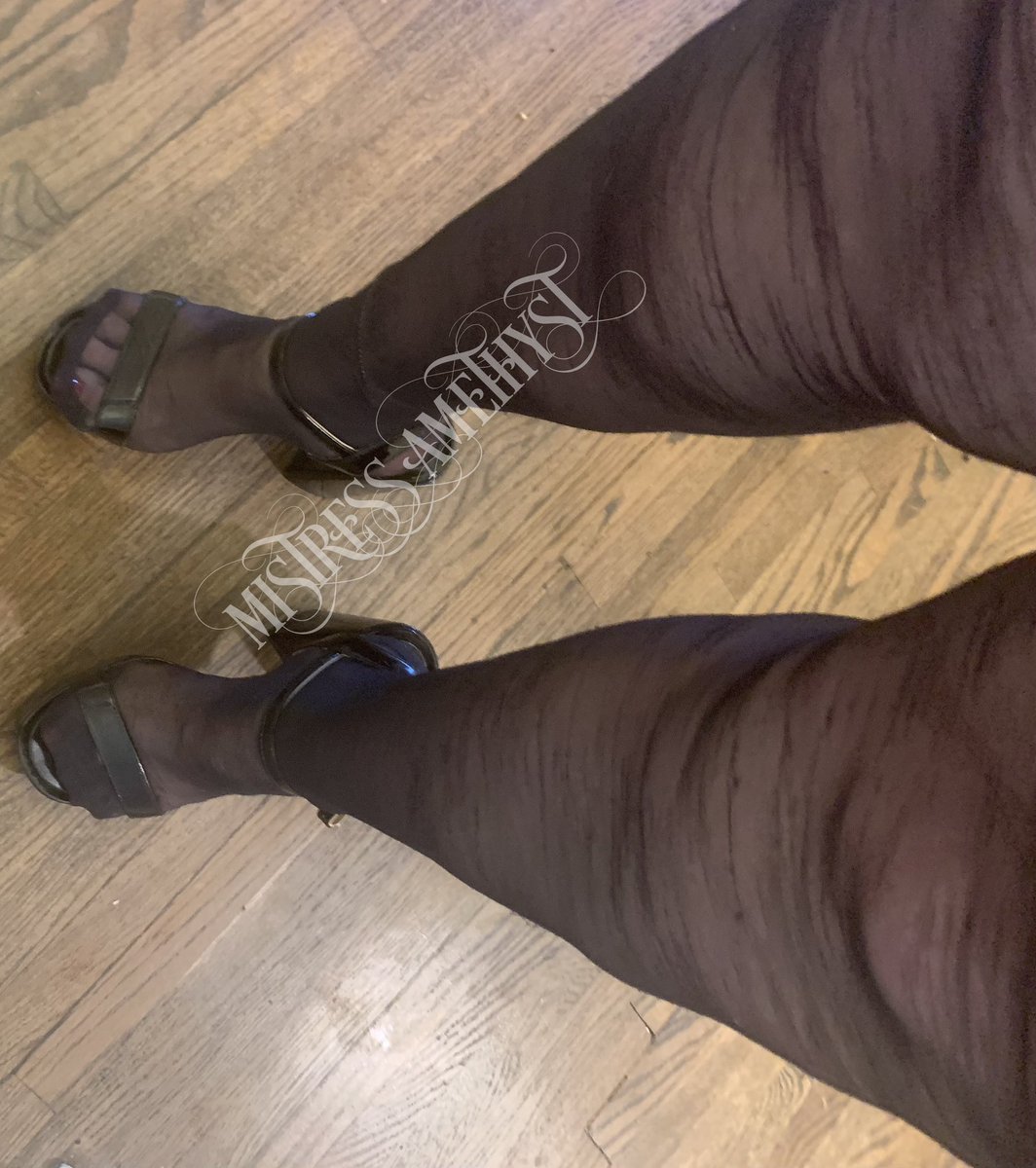 MistressAme's tweet photo. Got the account back 
Happy Thick thigh Thursday freaks and weirdos https://t.co/m92GxOoRA3