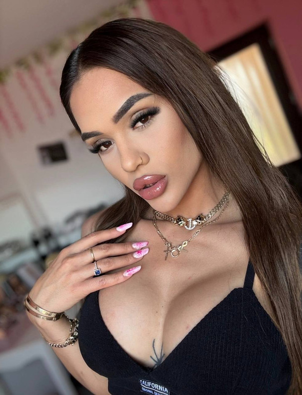 GirlsGoWildXXX's tweet photo. I’m sweet, naughty, and full of surprises. I love teasing, flirting, and making your fantasies feel real. https://t.co/2bq1c9Zgre
