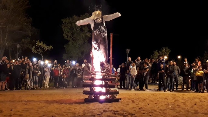 LalanSansudo's tweet photo. San Juan tradicional PY🇵🇾

Cómo lo vemos nosotros / Cómo lo ven los Franceses https://t.co/OnWZA1pS49