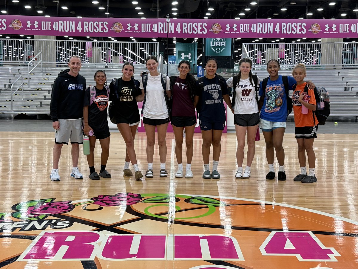 MadisonRic24's tweet photo. @LI_Renegades are ready to take on the @TFNsRun4Roses @Coach_Milazzo @hcreighton23 @WWHSSprts @wwhsgvbb https://t.co/XLuwLeEm9K