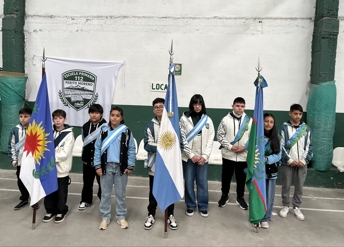 LafeOficial's tweet photo. 🇦🇷 En este Día de la Independencia recibimos con mucha alegría la visita de alumnos y docentes de la Escuela Primaria N.° 112 "Perito Moreno".

¡Gracias por acompañarnos! ¡Viva la Patria! 🇦🇷💚
#9DeJulio #DíaDeLaIndependencia https://t.co/4yANmzezd6
