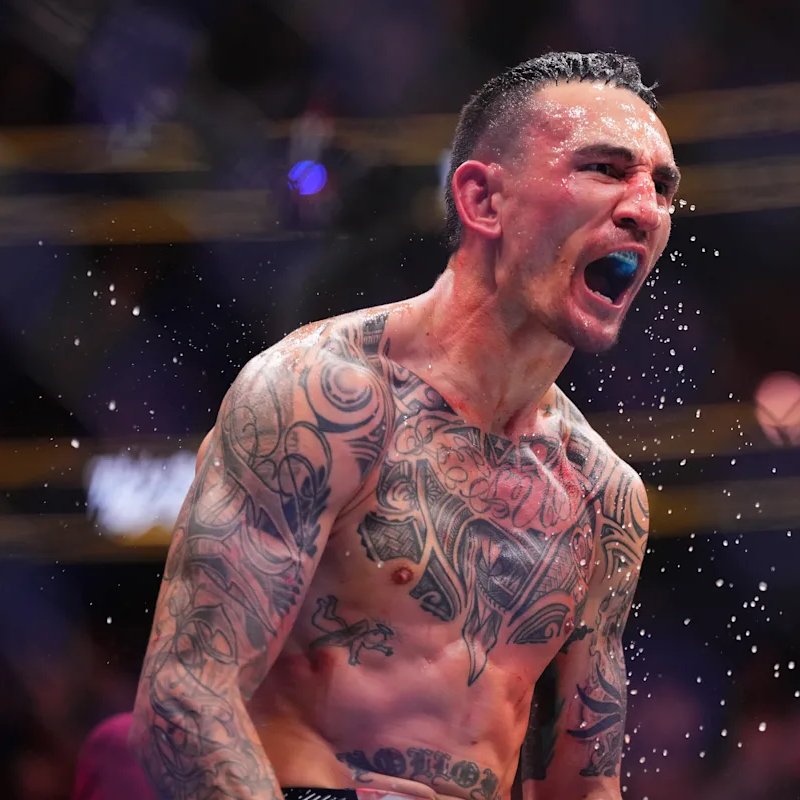 bpthaber's tweet photo. Conor McGregor, Max Holloway maçı için uzun süredir seks yapmadığını açıkladı:

"İçimdeki ateşi Cumartesi günü Max Holloway'e patlatmayı bekliyorum." https://t.co/HrFOs9GEn1
