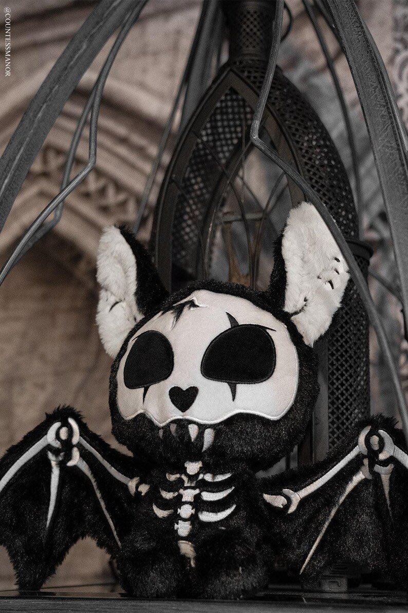 spookyxxboobs's tweet photo. skelebat plush toy from vampire freaks https://t.co/ygkplIgUry