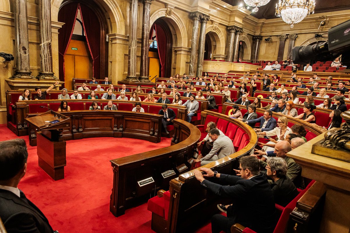 parlamentcat's tweet photo. 📸 Galeria fotogràfica del ple: https://t.co/rvut2I7Xv3

🎥Podeu recuperar el ple a la web del Canal Parlament:  https://t.co/XnfaiYQyCW

📄També teniu disponible la transcripció de la sessió: https://t.co/FDLkv1zf3I https://t.co/rOiJ2jewks
