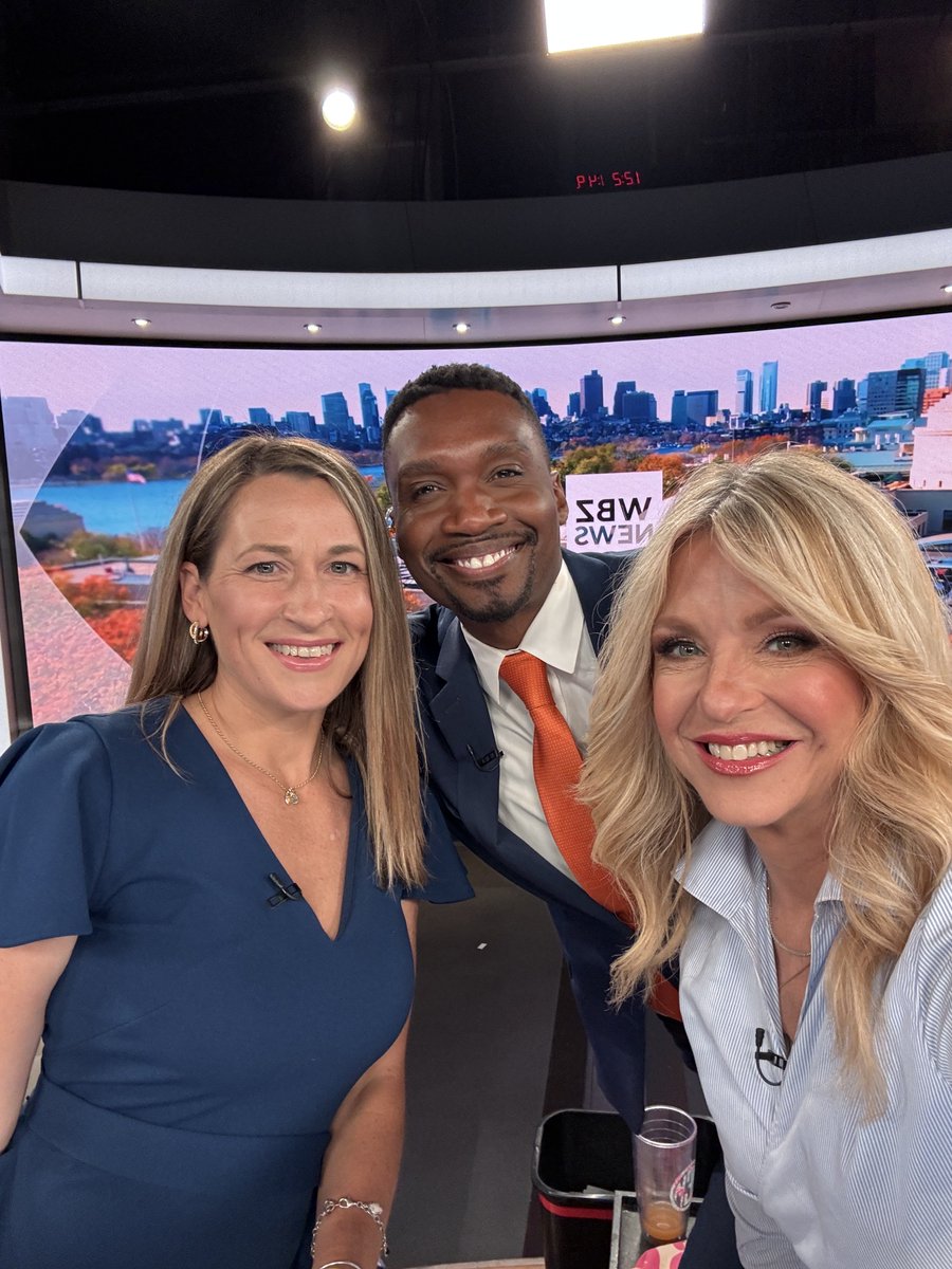 PaulaEbben's tweet photo. So happy to welcome meteorologist @sarahwroblewski back to @wbz!

Sarah has been caring for her son Declan, who is battling brain cancer. Declan has reached a good stage where Sarah feels she can return to work on weekends. 

Welcome back, Sarah! #thumbsupfordec 👍🏻 https://t.co/qoTdf2EeWL