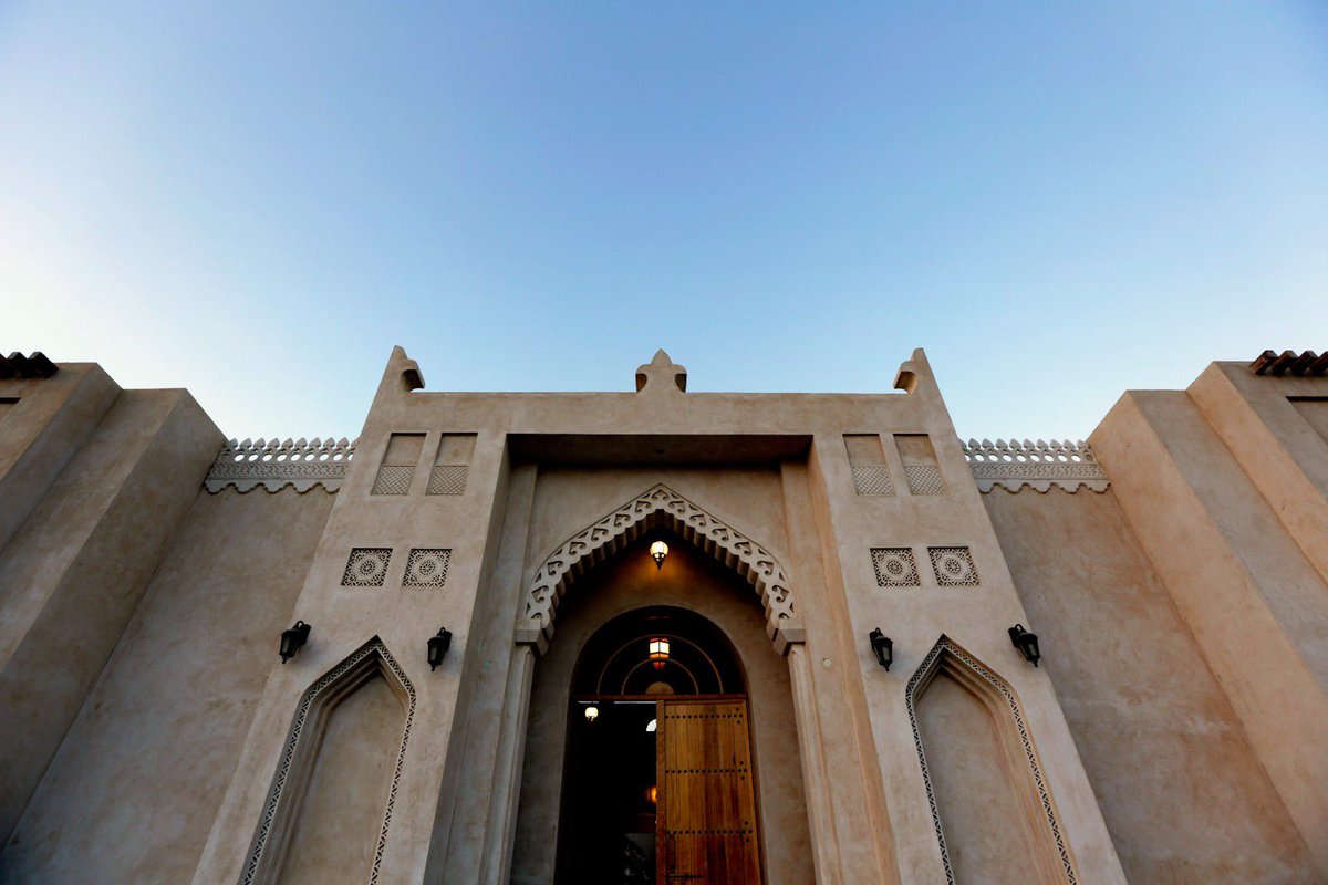 Umran_Alahssa's tweet photo. #الأحساء_لا_تتثاءب 
#عدسة_العمران 

ملامح من استلهام التراث العمراني بمدينة #الهفوف في العمارة المعاصرة
#العمارة_الأحسائية_الإسلامية
#الأحساء_موقع_تراث_عالمي 

عدسة : احمد السيف https://t.co/tLXbx6fSf0