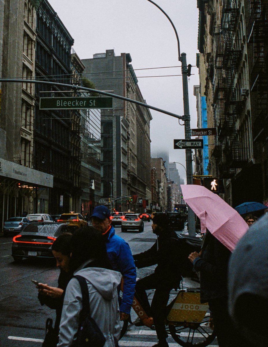 jasminexpowell's tweet photo. NYC in May ☔️ https://t.co/AA5QyF4qYM