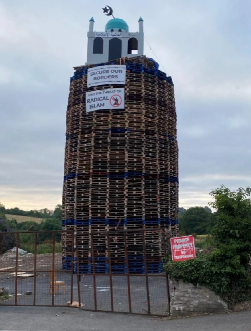 RadioGenoa's tweet photo. There is a mosque in Moygashel bonfire in Ireland. https://t.co/6v1fNdhl7f