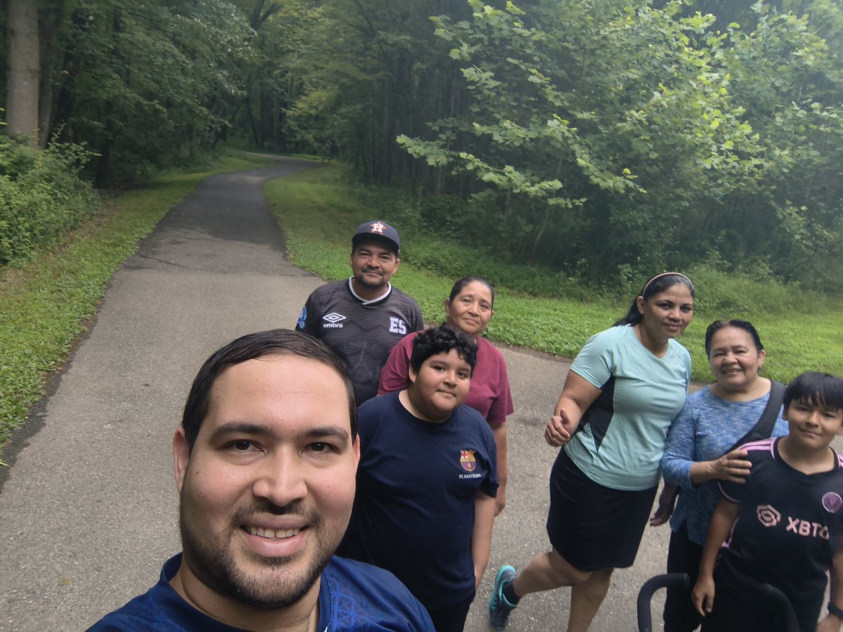 ArcolaWellnes's tweet photo. Third day of the wellness walk with parents and family from the community, full of energy and a positive attitude. @ArcolaES_CSL @CSconnect_MCPS @blessings4 https://t.co/LpcqsxlBGs