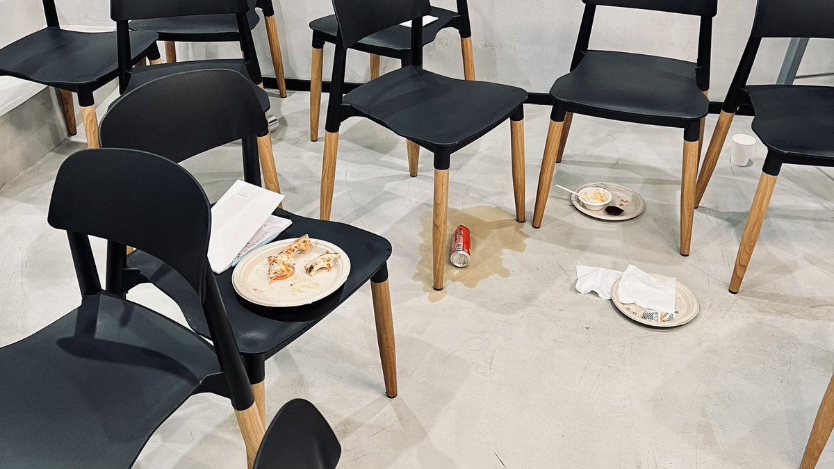 gouthamciti's tweet photo. here’s what i hate the most about us indians

this is the aftermath from a quiz night at a tier-1 VC in blr

the ppl in this room were prolly the top 0.01% of the country in terms of income &amp; education 

still we expect someone to clean after us, even with a dust bin in sight https://t.co/QFUb5QFDEX