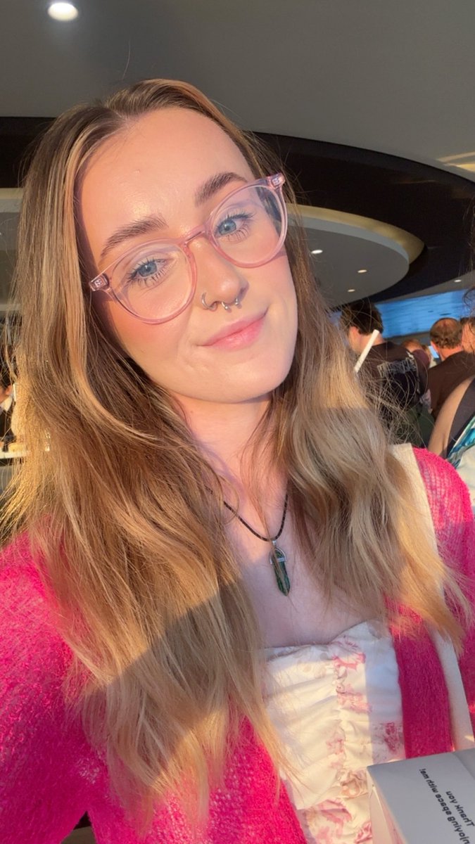 xL0TT13x's tweet photo. I want a Valentino bag, send £70 xo

Findom paypig https://t.co/kIONbSEcni