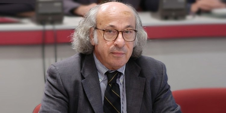 en_simayazadi's tweet photo. 🕊️ Iranian Sculptor and NCRI Member Reza Olia Dies at 87

Iranian sculptor, painter, and longtime member of the National Council of Resistance of Iran (NCRI), Reza Olia, passed away on July 9 at the age of 87 after a prolonged illness.

Olia spent more than six decades opposing both the Shah's dictatorship and the mullahs. Among his best-known works are sculptures of Khosrow Roozbeh, Mohammad Hanifnejad, Neda Agha-Soltan, Marzieh, Danielle Mitterrand, Navid Afkari, Reyhaneh Jabbari, and poet Baktash Abtin.