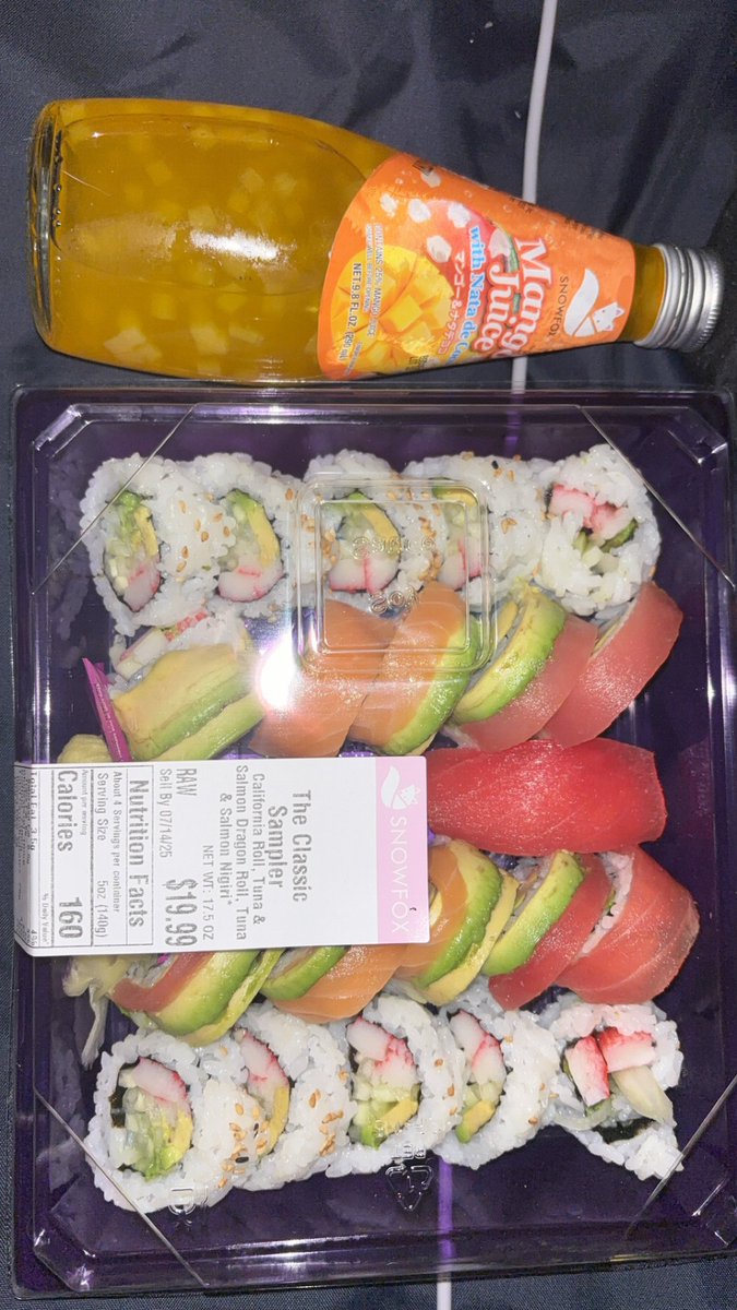 SpoiledLucii's tweet photo. my dinner when someone else pays for it 🎀 https://t.co/u8bYvNfYKJ