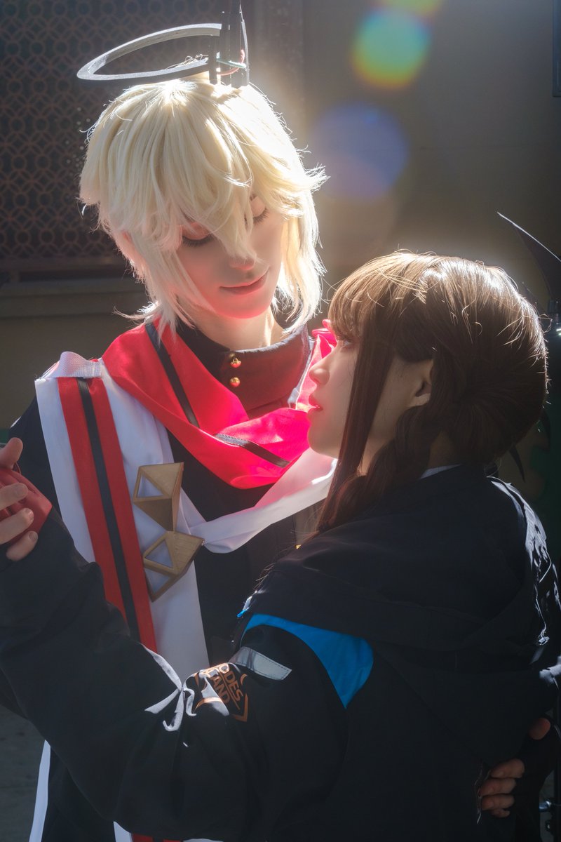 LunatiqueRose's tweet photo. Go give Mac some love, they're working back-to-back cons and could use the encouragement ❤️

📸 watsonpicy
Federico is @maccoser
Dr Az is by me
Assist Marisa

#happybirthdayfedericogiallo2025
#送葬人生誕祭2025 #arknights #明日方舟 #executortheexfoedere https://t.co/S8OAaoFjgQ