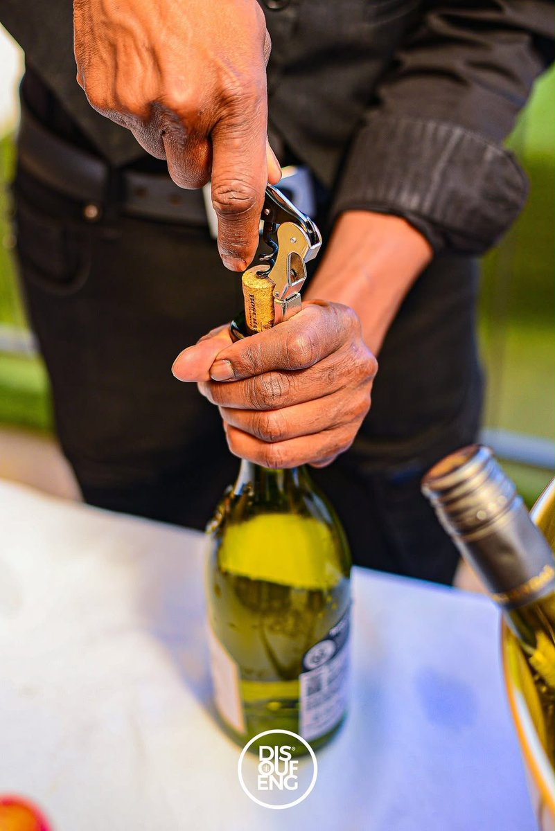 DISOUFENG_PUB's tweet photo. 🥂 It’s Wine O’Clock.

Something special awaits our Friends of LaSofa this Sunday. Join the community today and don’t miss the invitation.

https://t.co/EDAlaRjmn2 https://t.co/MNCho9ugmD
