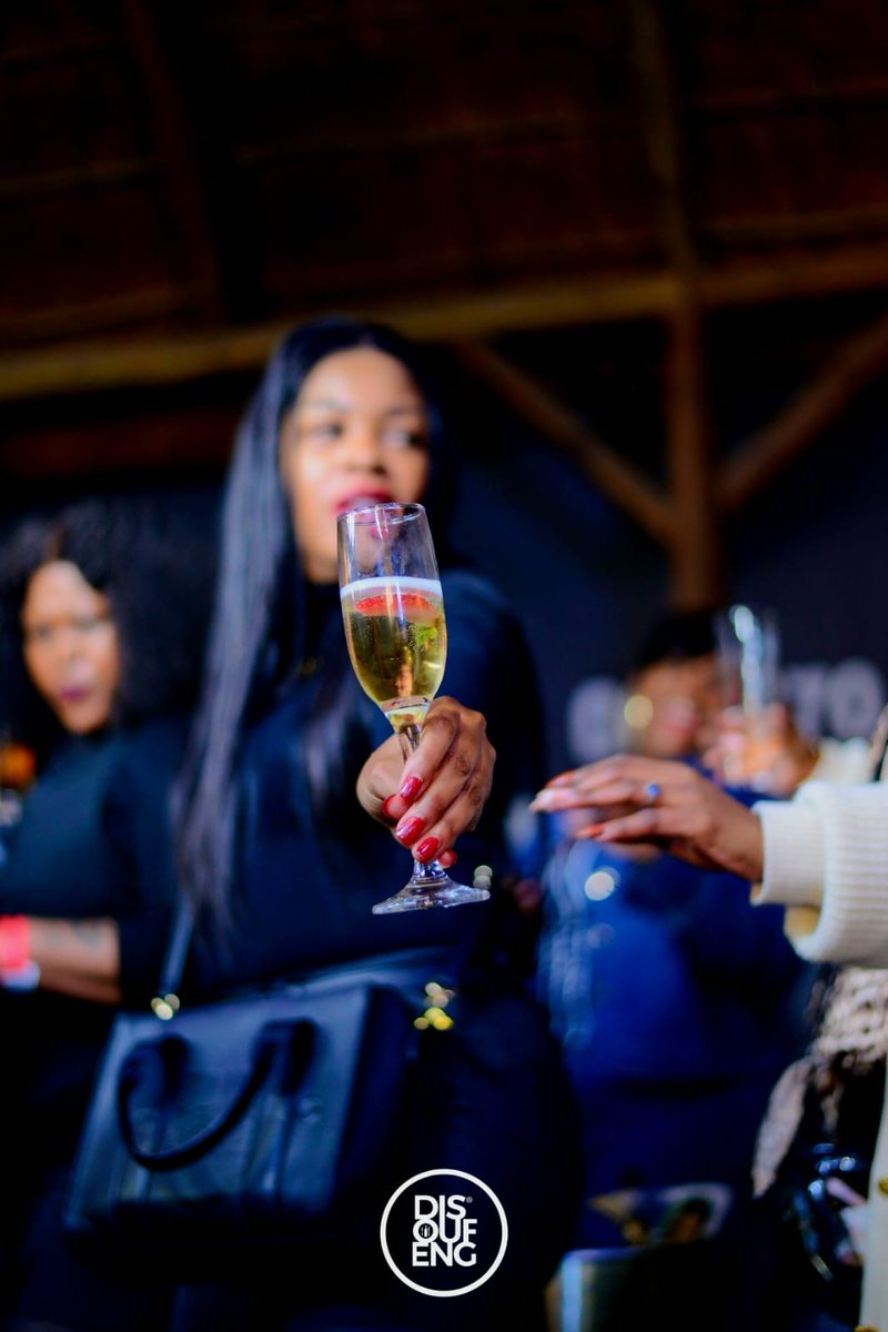 DISOUFENG_PUB's tweet photo. 🥂 It’s Wine O’Clock.

Something special awaits our Friends of LaSofa this Sunday. Join the community today and don’t miss the invitation.

https://t.co/EDAlaRjmn2 https://t.co/MNCho9ugmD