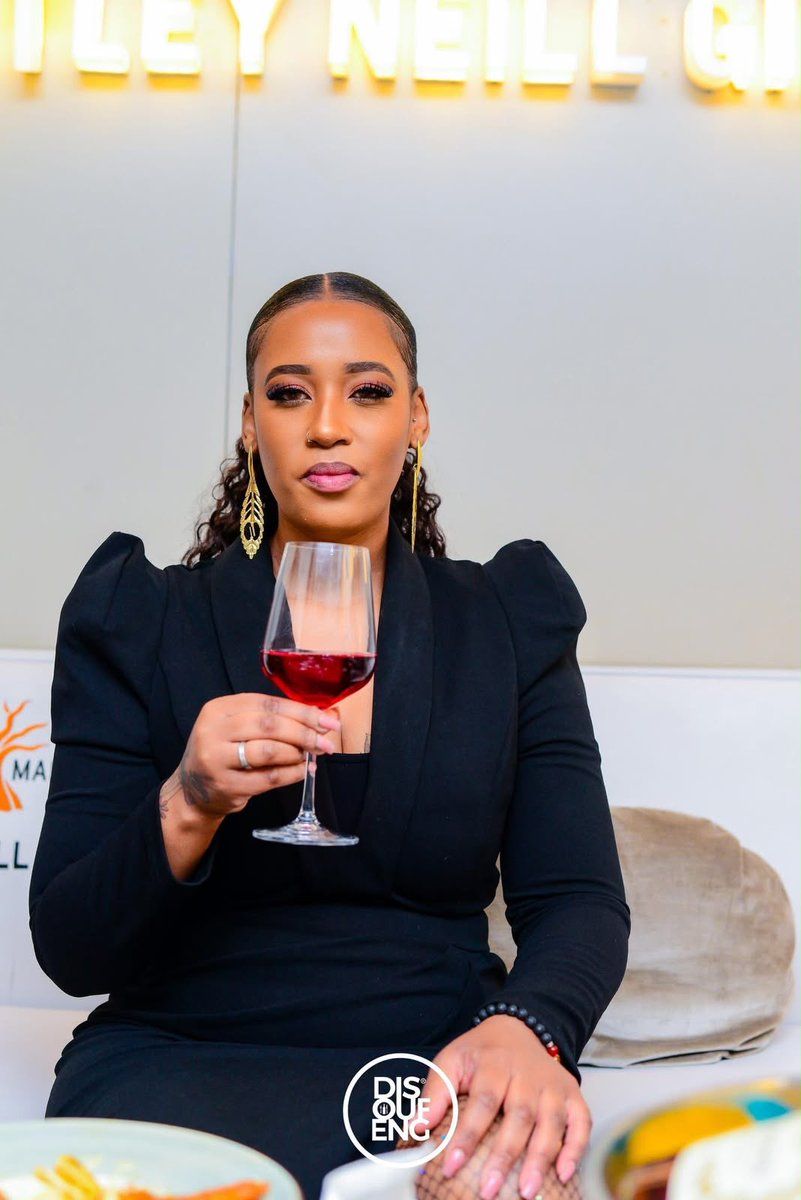 DISOUFENG_PUB's tweet photo. 🥂 It’s Wine O’Clock.

Something special awaits our Friends of LaSofa this Sunday. Join the community today and don’t miss the invitation.

https://t.co/EDAlaRjmn2 https://t.co/MNCho9ugmD