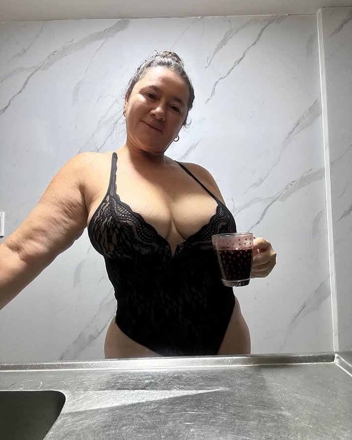 LHolte33528's tweet photo. Am I good enough for you?? 

A. Yes
B. No

#womenareart #WomanCrushForever #womenover50 https://t.co/W1jxnvVb82