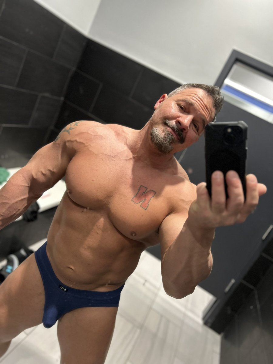 Gymbo2mfk's tweet photo. Gym shorts
Gym jock
Gym pump https://t.co/K4SDB6Hq4f