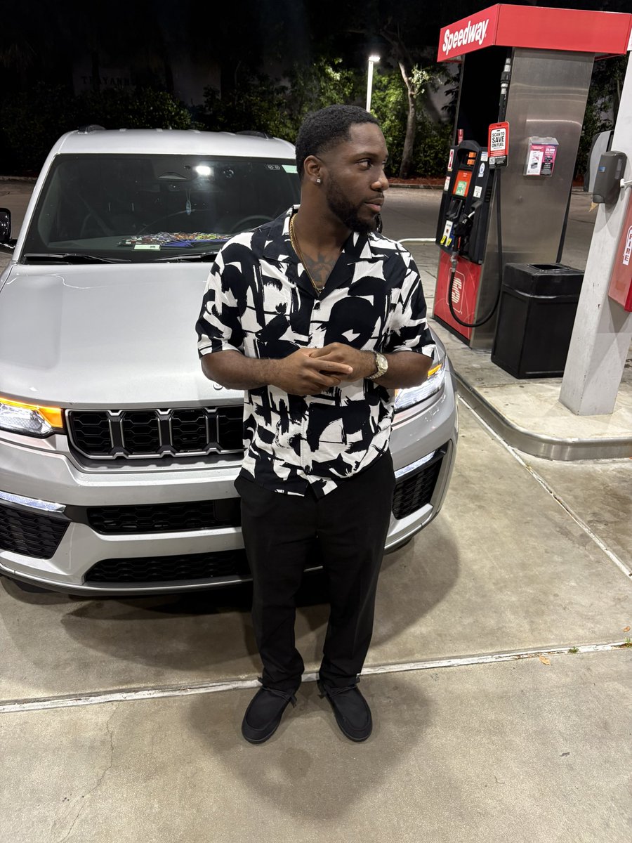 305davon's tweet photo. I heard chocolate from Miami good for u 🍫😌 https://t.co/a07znZ9wib