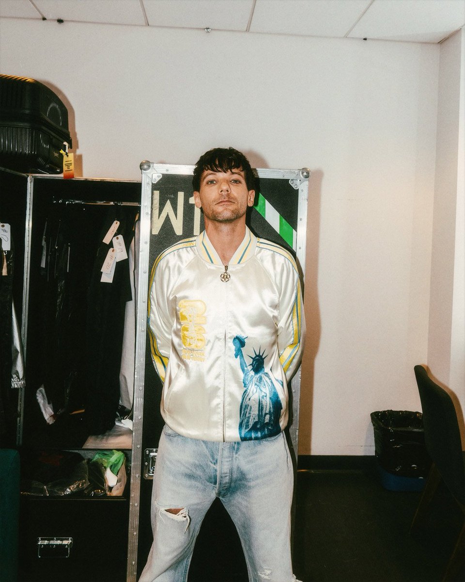LouisWT91World's tweet photo. 📸| Louis Tomlinson for Billboard (Madison Square Garden SOLD OUT) https://t.co/jCiEHswuDc