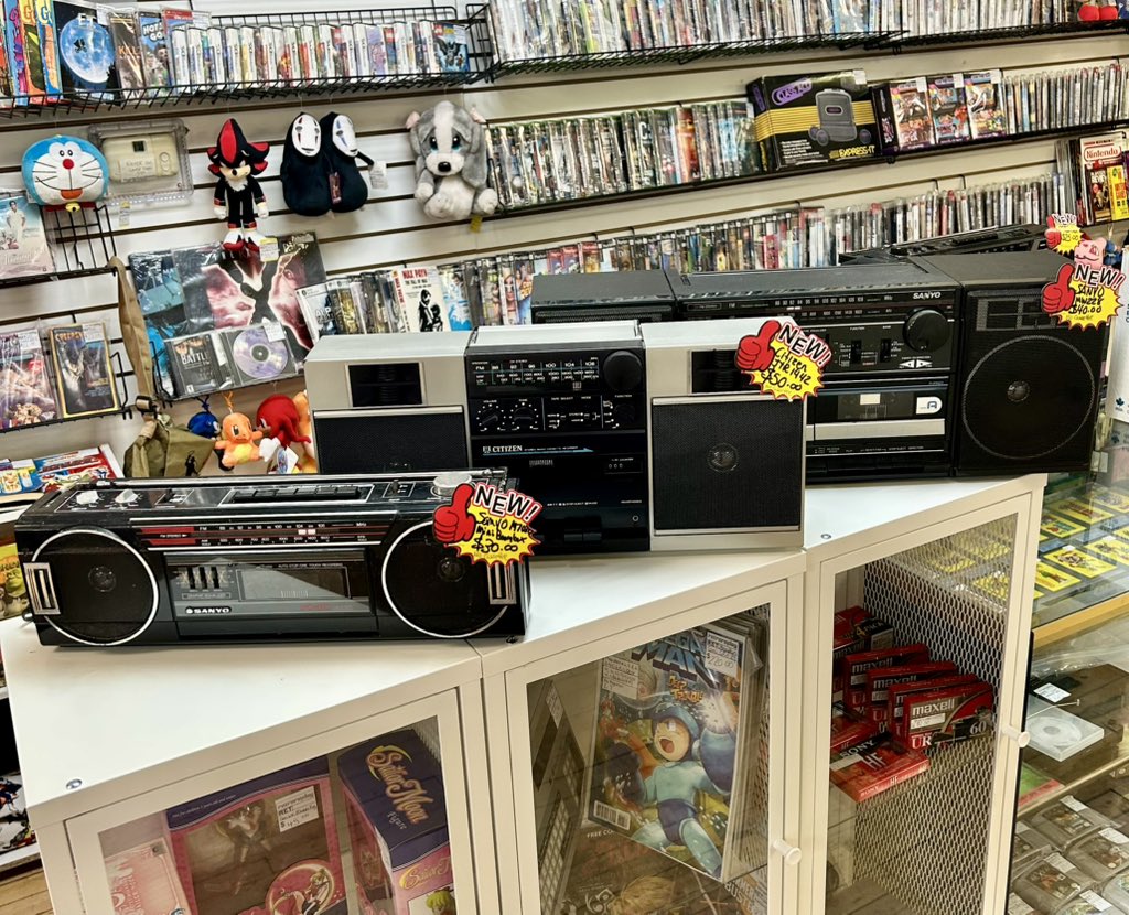 Retro__Replay's tweet photo. Check out all the new boomboxes that just got added to our Cambridge location! Check them out and everything else we have in stock at Mint Vintage, 750 King St E Cambridge, @shopmintvintageshop!
#boombox #stereo #radio #80s #retroreplay https://t.co/9T07oo3Xa0
