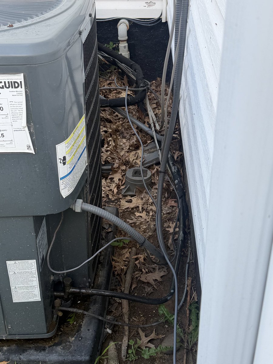 chief5area5's tweet photo. Do not use @dish for your @Starlink installation. Dish is Starlinks preferred installer for Charleston. My house is damaged and neither company will call us back. https://t.co/gOZCxVj9wX