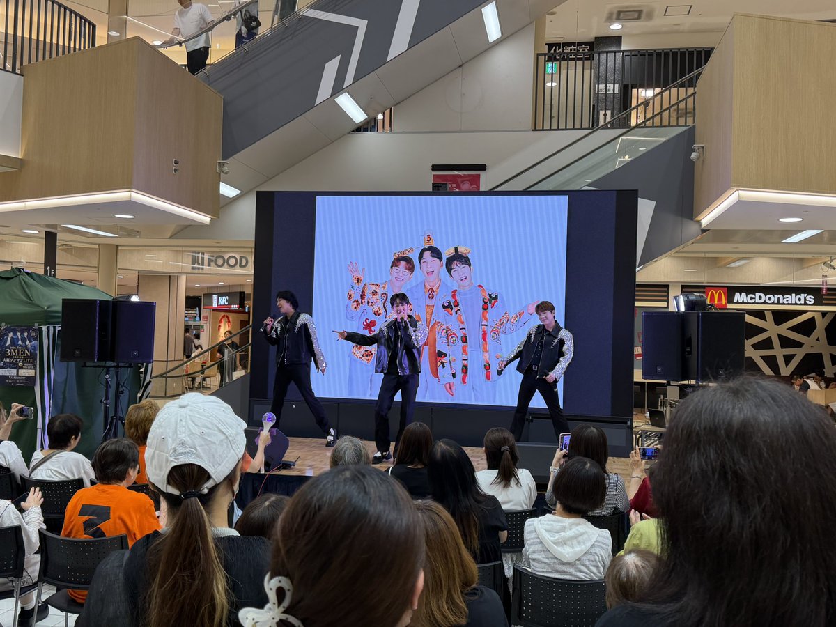 3MENJapan's tweet photo. 姫路リバーシティーで
リリースイベント終わりました
#3MEN https://t.co/3rNw2Zvdb0