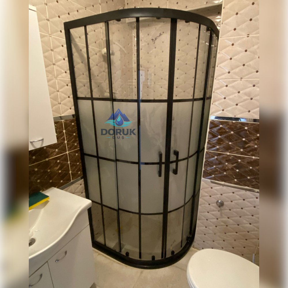 dorukdus's tweet photo. DorukDuş oval duşakabin modeli, siyah aksesuarların karolaj desen ile uyumu ile bütüncül bir şıklık sunar. İ

#dorukduş #dorukdus #bursa #dusakabin #bursadaduşakabin #pleksi #pivotkapı #tekne #Kumlamakabin #kumlamadesen #yerliüretim #bakalit #isteyinyapalım #kumlama #küvet https://t.co/KwyhMIyB9g