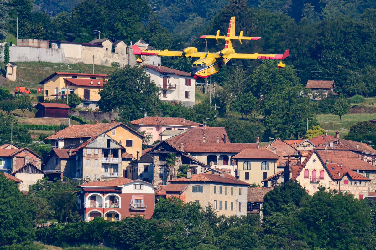 airwaysmagazine's tweet photo. 🔴 Italy's amphibious water-bombers, the Canadair CL-415, operated by Vigili del Fuoco, perform over 5,000 missions a year. Two aircraft, I-DPCR and I-DPCW, are captured here by photographer Lorenzo Giacobbo as they fly above Lago d'Orta. #Airways #Aviation https://t.co/2vVOjkobmc