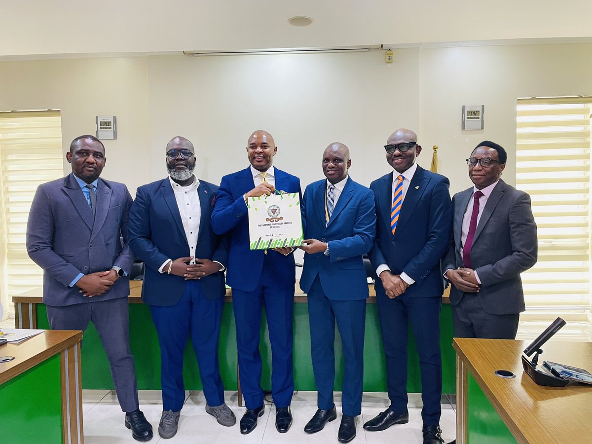cibnigeria's tweet photo. The President/Chairman of Council, Dr. Dele Alabi, Ph.D., FCIB, @droladelealabi welcomed the leadership of the Association of Corporate Affairs Managers of Banks (ACAMB), led by its President, Mr. Babajide Sipe, FCIB for a courtesy visit.

#CIBN #ACAMB #BankingExcellence https://t.co/3ptWmmT7st