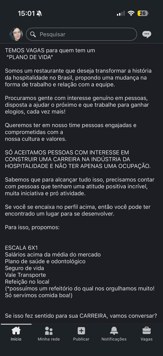 bru_karol's tweet photo. LinkedIn virou um circo mesmo (sim, o segundo print é continuação do primeiro) https://t.co/CVTBCyaTwe