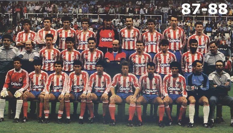 planetajavisami's tweet photo. Plantilla del Sporting de Gijón de la temporada 1987-1988 que consiguió vencer al Milan en la copa de la UEFA.
A quién recordáis? https://t.co/ABPSIzRkrS