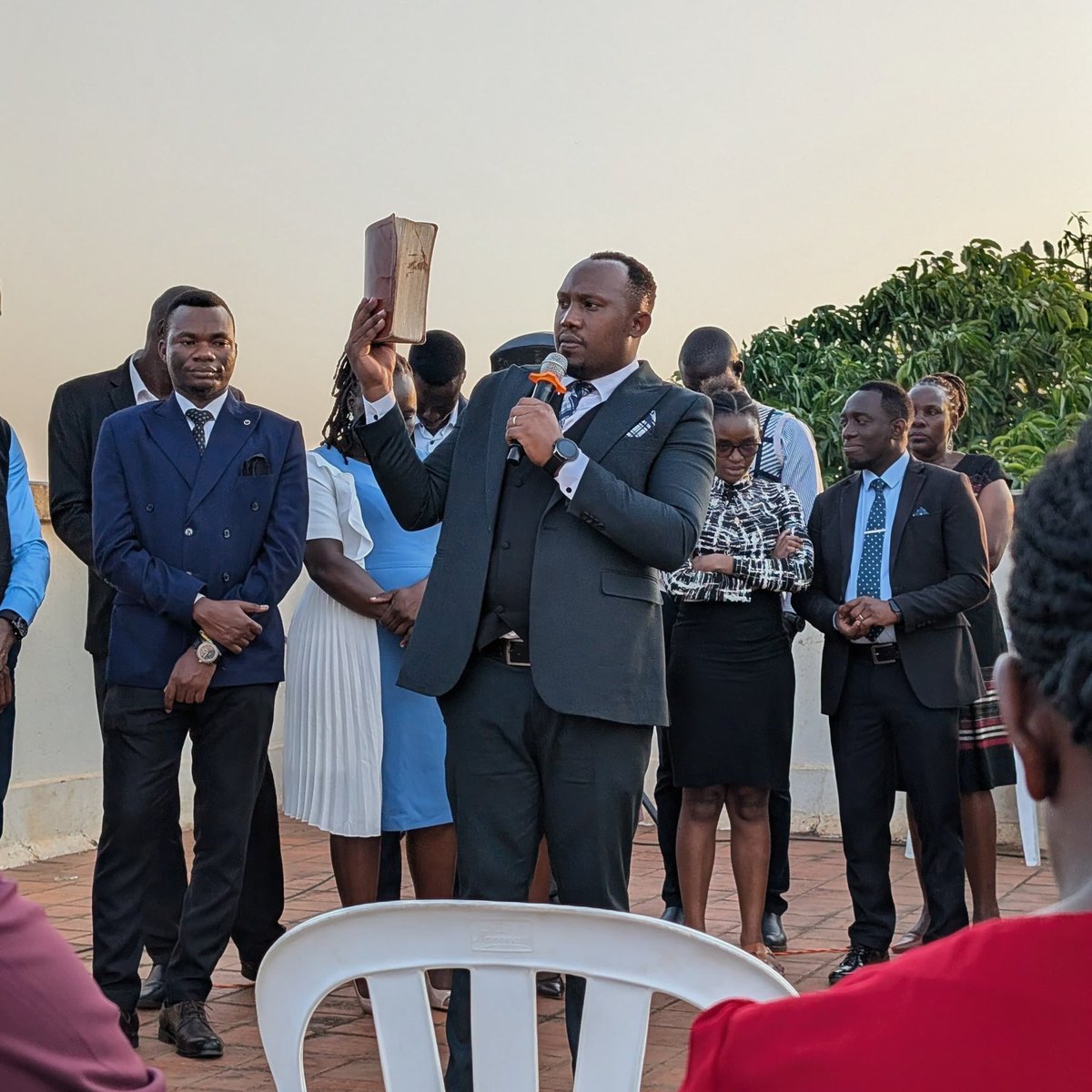 OfficialMubs's tweet photo. Today, Dr. Wilson Tusiime officially handed over the office of the @MUBASA_Official Chairperson to Mr. Alinda Albert, who has served as Vice Chairperson for the past two years. The transition marks a smooth transfer of leadership, underscoring MUBASA’s commitment to continuity, collaboration, and serving the interests of its members.

#MUBSUpdates #LeadershipTransition #MUBASA
