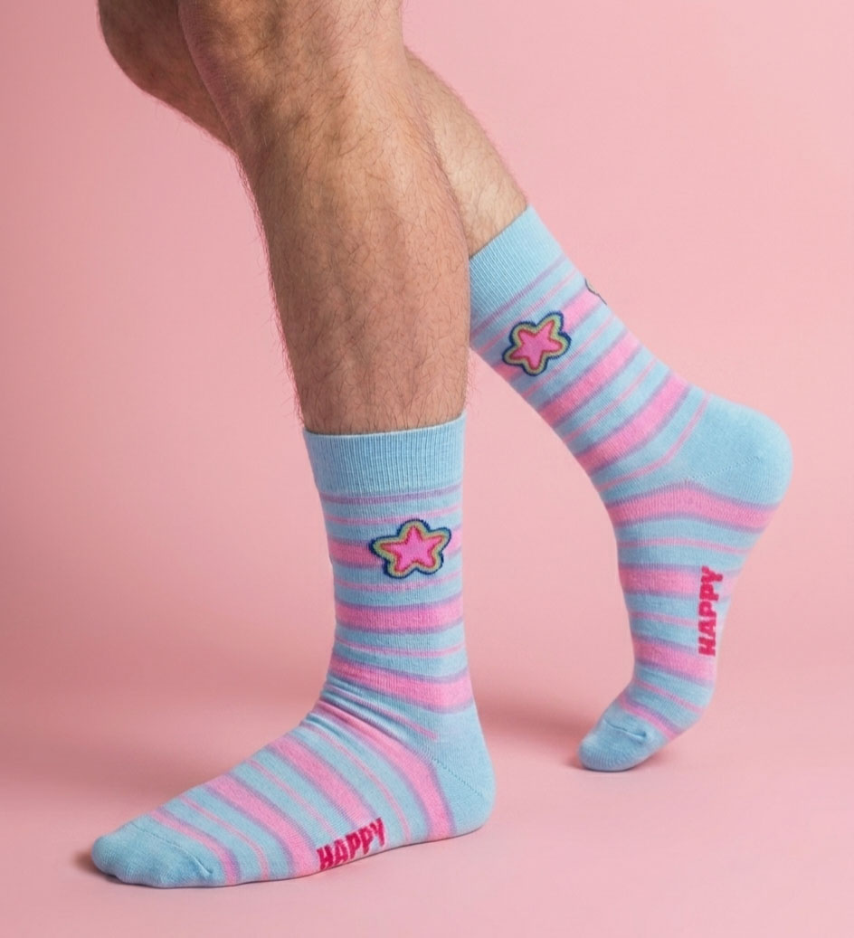 alan_wyman's tweet photo. Step one: put on the happy socks. Step two: have an amazing day.😃🧦 #FunSocks #SockCollector #FeetFirst #SockGame #Happy #SockSelfie #SockOfTheDay #Socks #Feet #Foot #Toes #Fetish #FootFetish #SockFetish #OOTD #FeetPics #SockPics https://t.co/Qp5N8qDDQE
