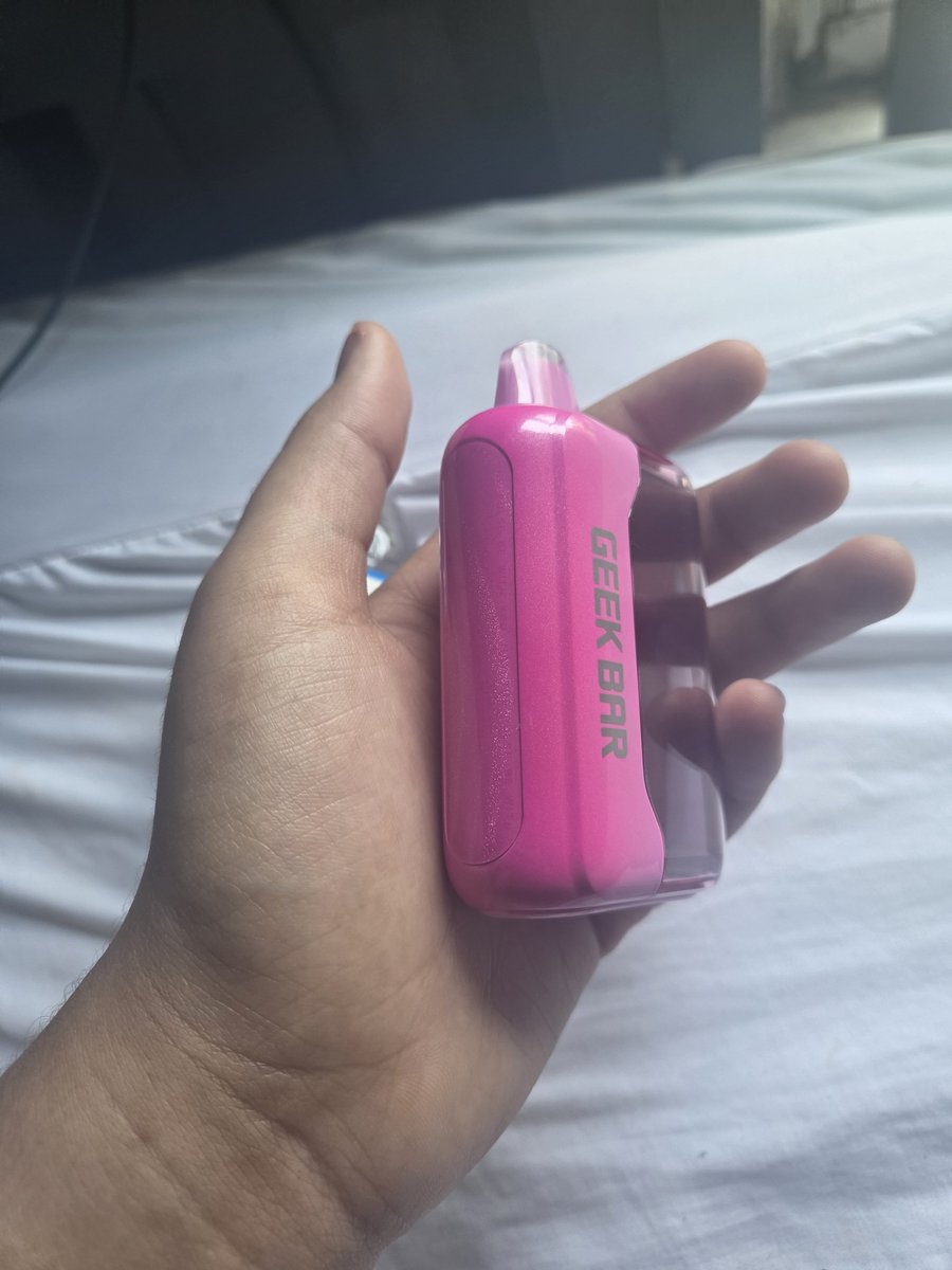sick_passenger's tweet photo. This big af, it's cute too 👅 https://t.co/RfO1TYUJnP