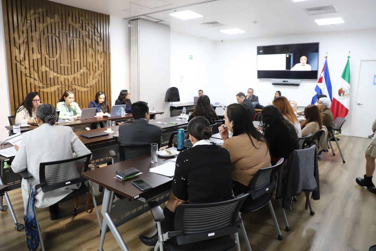 OITMexico's tweet photo. 2/2
📢 La consulta sigue abierta.

Comparte tus comentarios y propuestas para contribuir a la construcción de la #PNDHE. Conoce más sobre el proceso y envía tus aportaciones aquí: https://t.co/KgQxKxJ8DH
#CERALC https://t.co/kk8uAckzzp